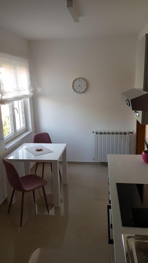 Apartments & Rooms Tom ميدولين المظهر الخارجي الصورة