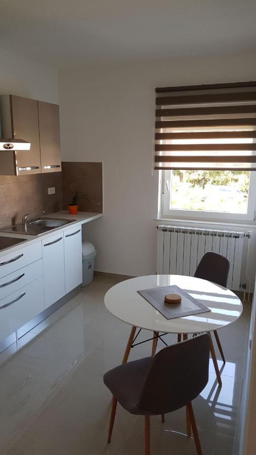 Apartments & Rooms Tom ميدولين المظهر الخارجي الصورة