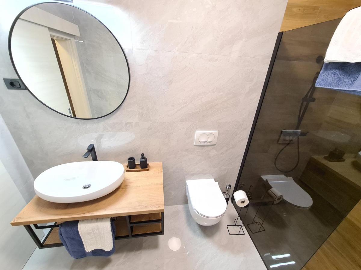 Apartments & Rooms Tom ميدولين المظهر الخارجي الصورة